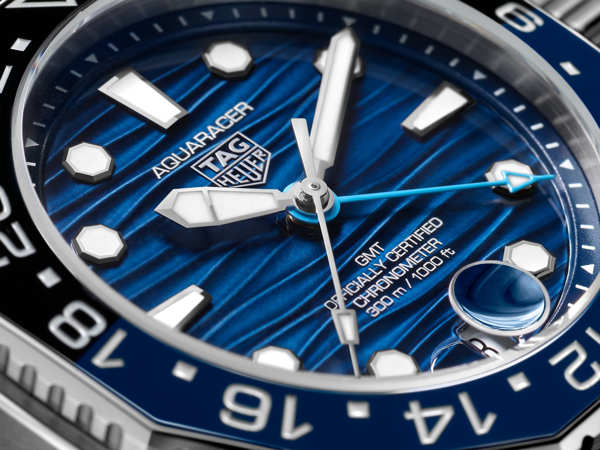 TAG HEUER AQUARACER PROFESSIONAL 300 GMT TAG Heuer AQUARACER Référence :  WBP5114.BA0013 -2